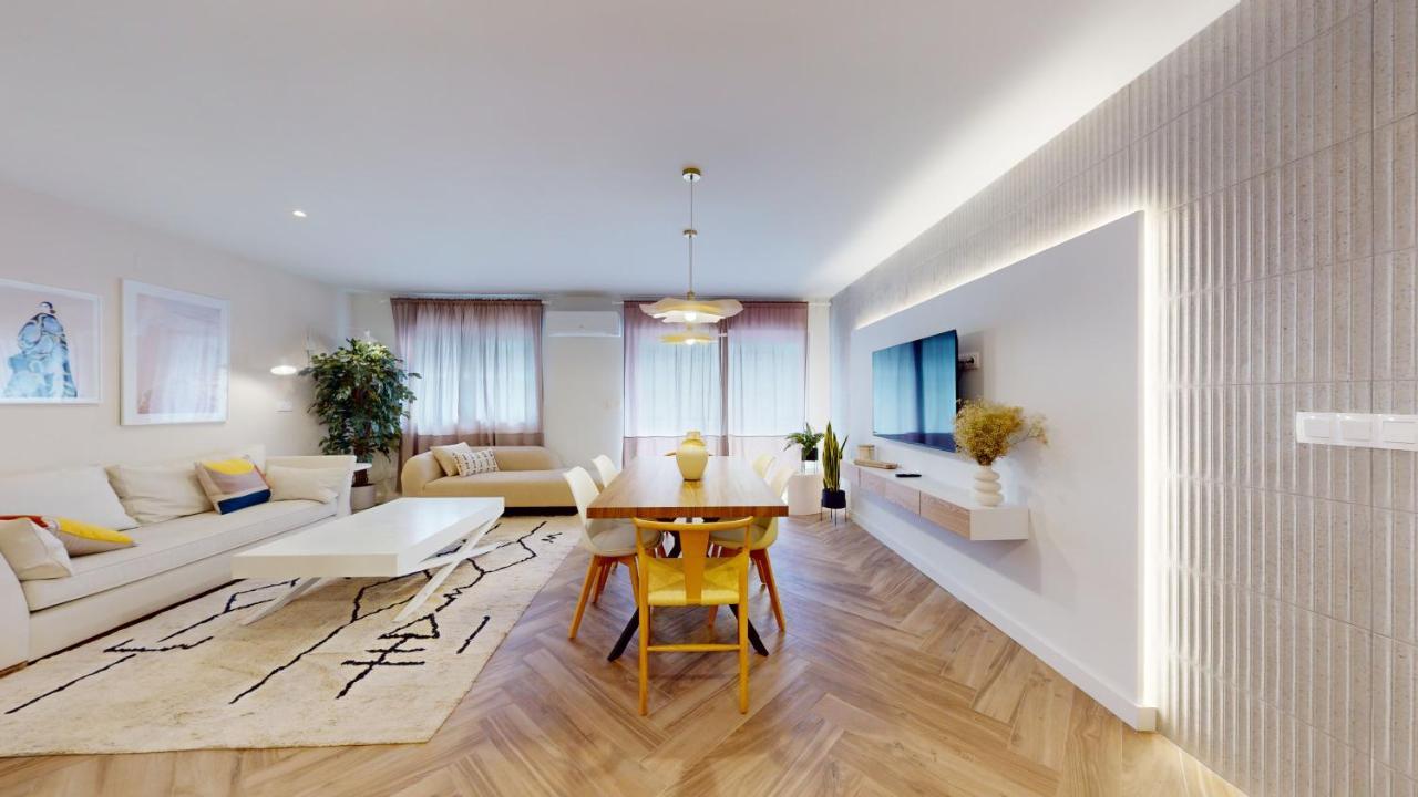 Stylish In With Ac And Balcony Apartment
