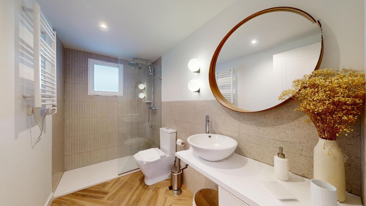 Stylish In With Ac And Balcony Apartment