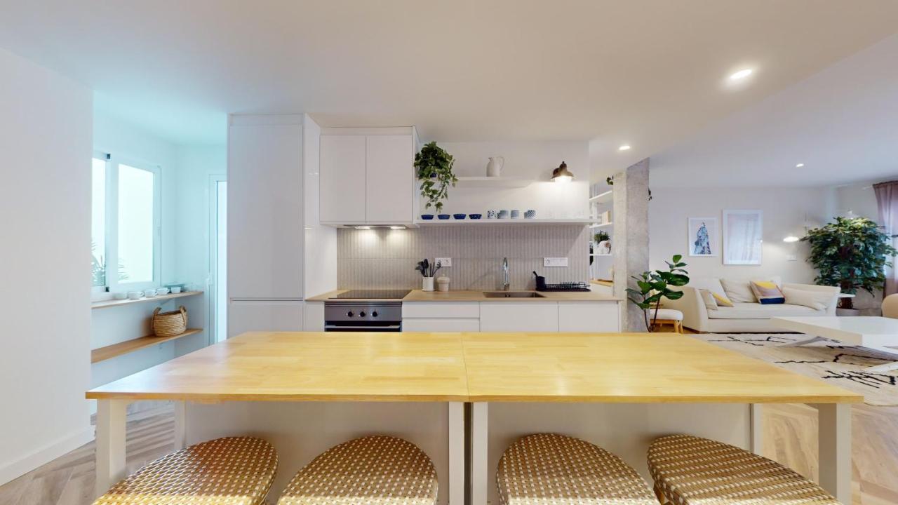 Stylish In With Ac And Balcony * Altea